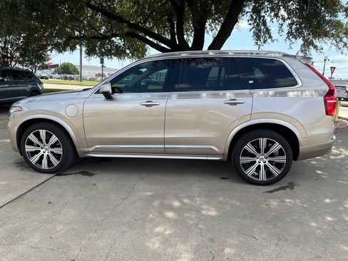 Used 2024 Volvo XC90 T8 Plus w/ Protection Package Premier AWD/4WD image 8