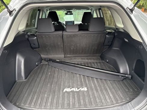 Used 2019 Toyota RAV4 LE w/ All Weather Liner Package image 9