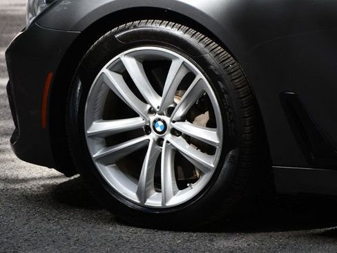 Used 2017 BMW 750i xDrive image 18