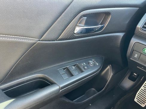 Used 2016 Honda Accord Sport image 18