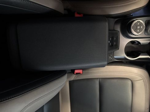 Used 2024 Ford Bronco Big Bend image 18