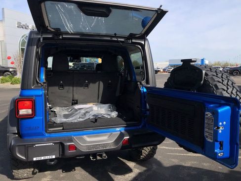 New 2026 Jeep Wrangler Willys AWD/4WD image 17