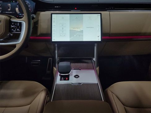 New 2025 Land Rover Range Rover Long Wheelbase SE image 26