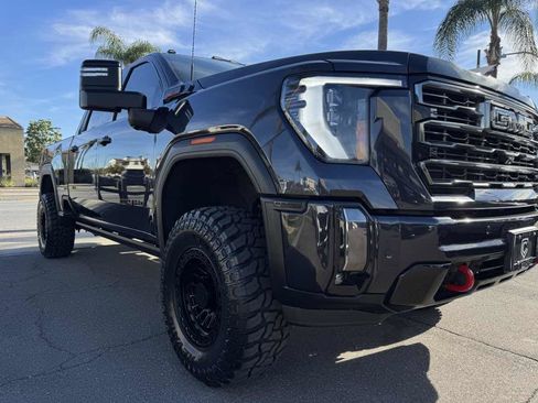 Used 2024 GMC Sierra 2500 AT4 w/ AT4 Premium Plus Package image 9