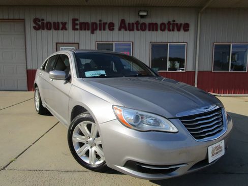Used 2013 Chrysler 200 Touring w/ Cold Weather Group FWD image 1