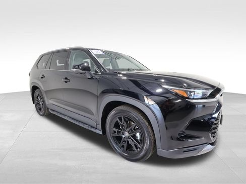 Used 2026 Toyota Grand Highlander AWD image 6