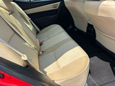 Used 2018 Toyota Corolla LE FWD image 11