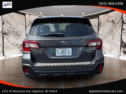 Used 2018 Subaru Outback 3.6R Limited AWD/4WD image 5