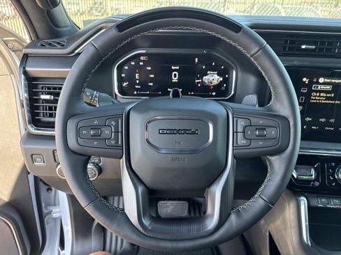 New 2026 GMC Sierra 1500 Denali Ultimate w/ LPO, Black Badging Package AWD/4WD image 35