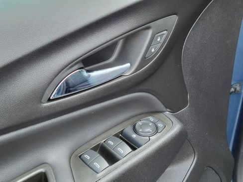 Used 2024 Chevrolet Equinox LT FWD image 12