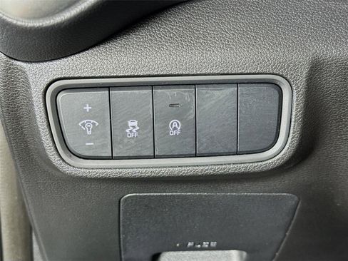 Certified 2025 Kia Soul LX w/ LX Technology Package FWD image 10