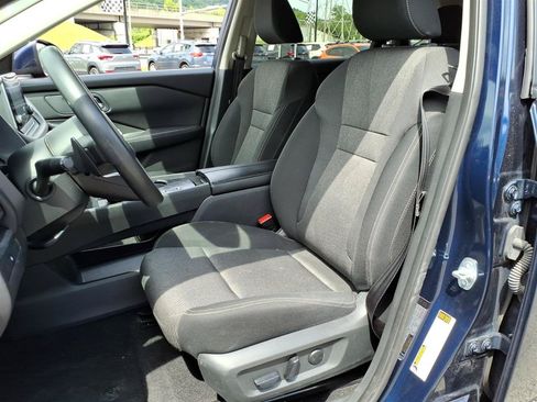 Used 2024 Nissan Rogue SV FWD image 7