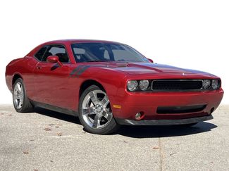 Used 2010 Dodge Challenger R/T video 2