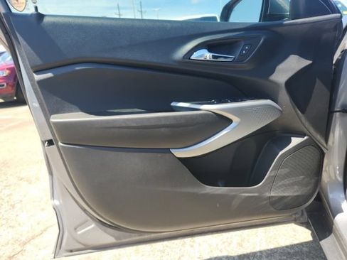 Used 2024 Chevrolet Trax LS w/ LS Convenience Package FWD image 25