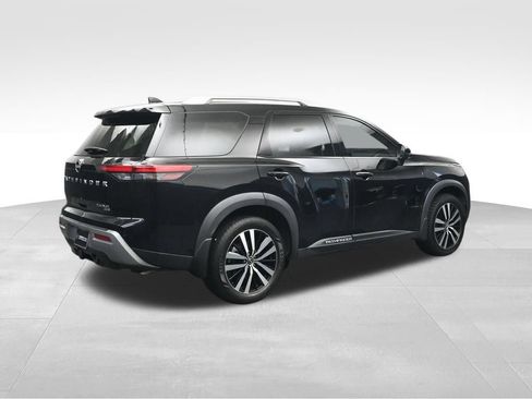 Used 2024 Nissan Pathfinder Platinum w/ Cargo Package AWD/4WD image 5