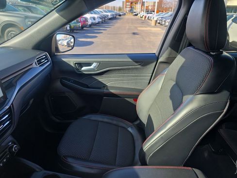 Certified 2023 Ford Escape ST-Line Elite AWD/4WD image 35