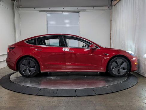 Used 2020 Tesla Model 3 Performance image 10