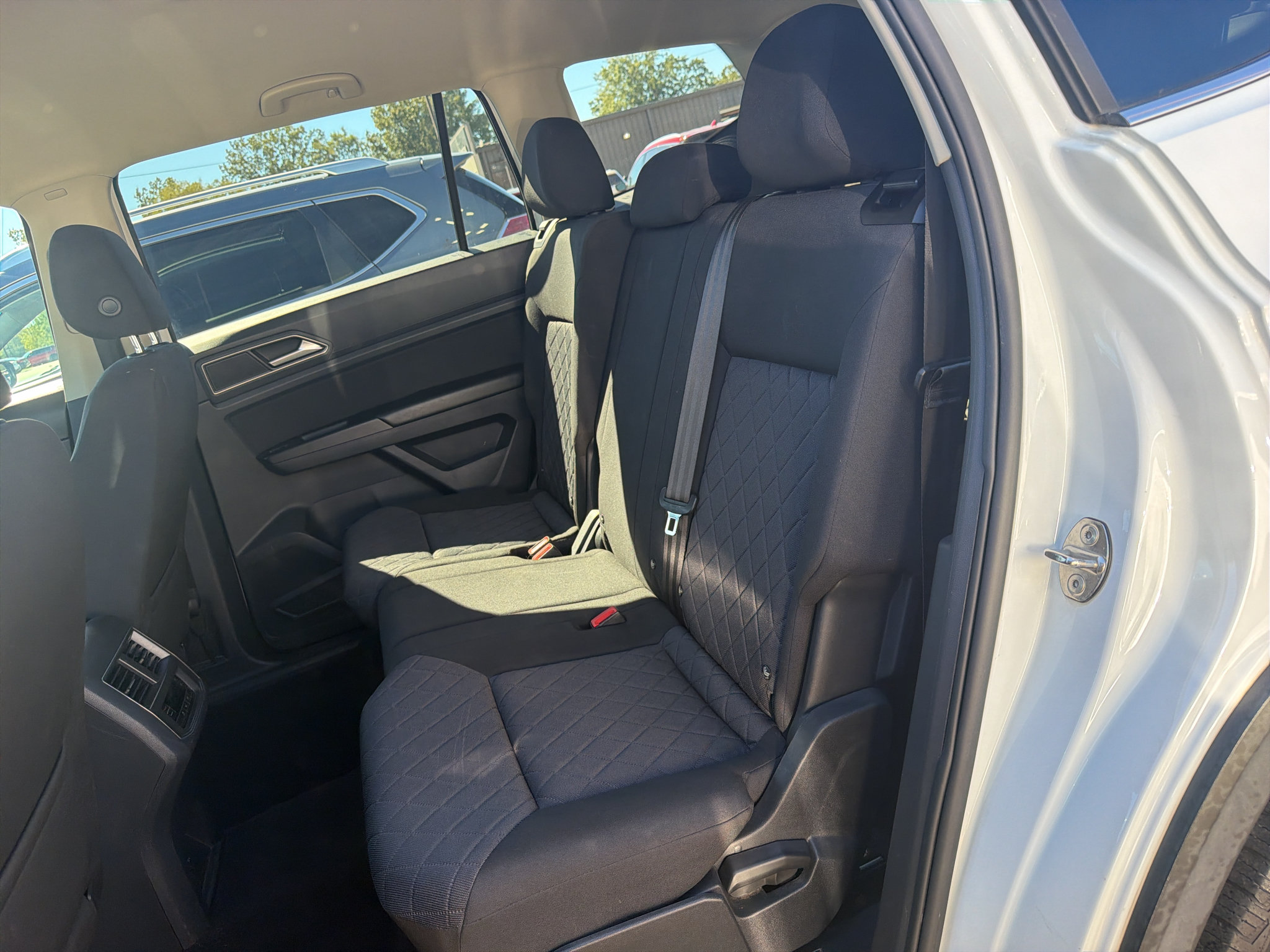 Used 2018 Volkswagen Atlas S FWD image 8