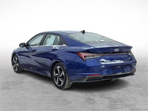 Used 2022 Hyundai Elantra Limited image 4