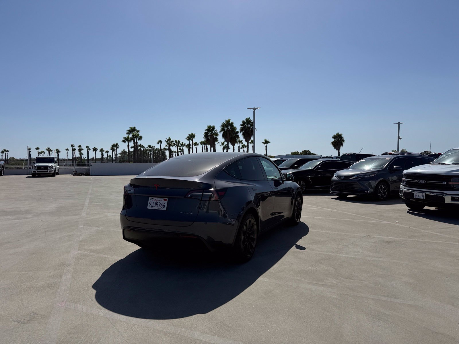 Used 2023 Tesla Model Y Long Range AWD/4WD image 3
