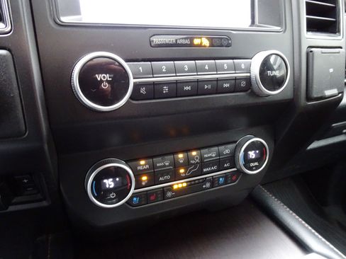 Used 2021 Ford Expedition Max King Ranch image 29