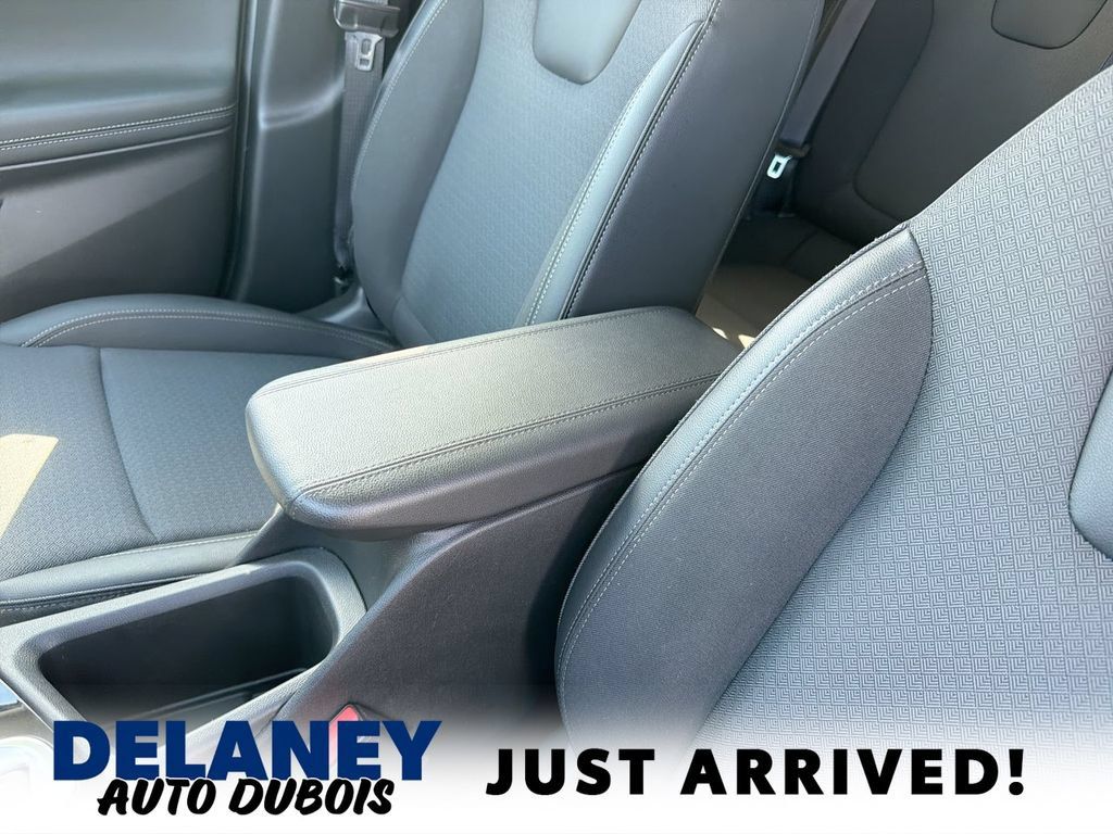 Used 2023 Buick Encore GX Preferred w/ Cold Weather Comfort Package FWD image 27