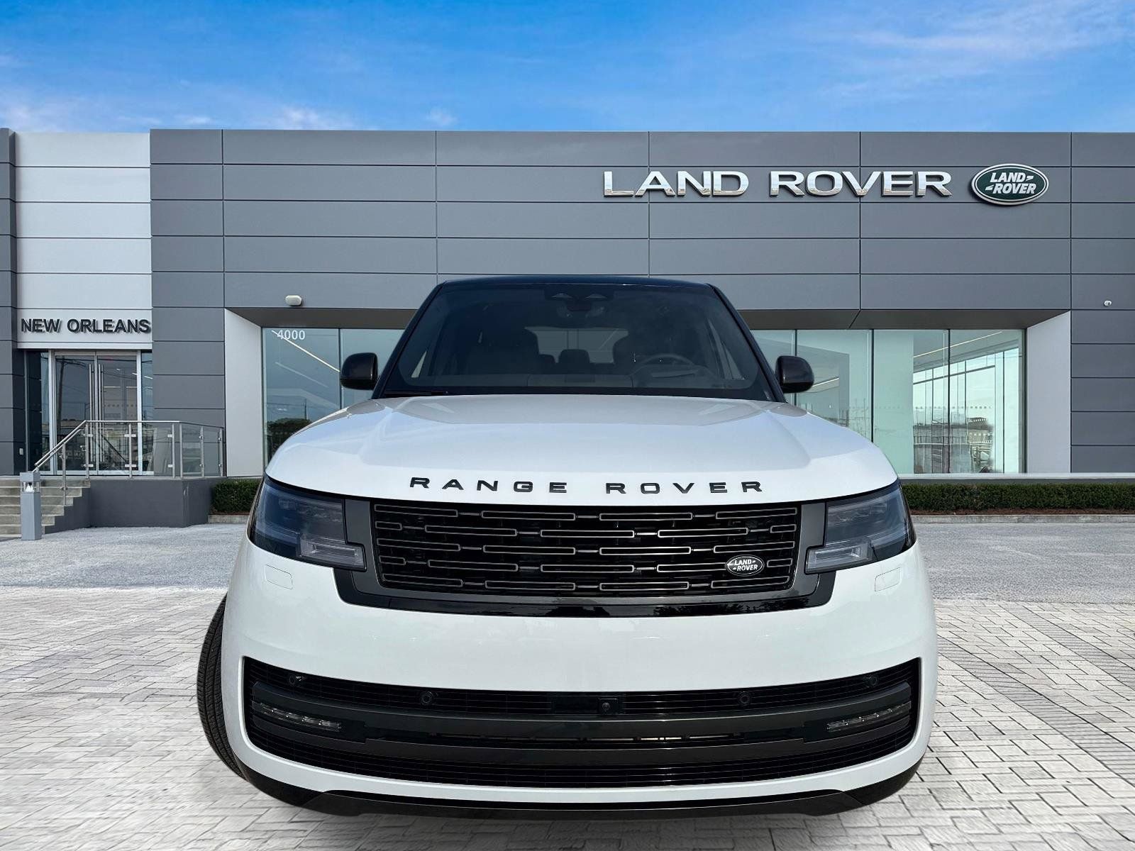 New 2027 Land Rover Range Rover Long Wheelbase SE AWD/4WD image 4