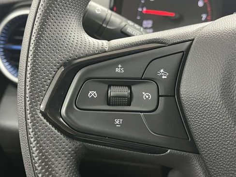Used 2025 Chevrolet Trax LS FWD image 29
