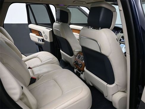Used 2020 Land Rover Range Rover Autobiography image 24