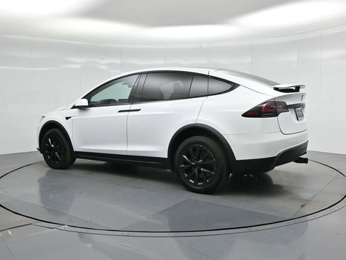 Used 2022 Tesla Model X image 5
