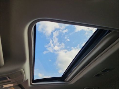 Used 2017 MAZDA CX-5 Touring w/ Preferred Equipment Package image 18