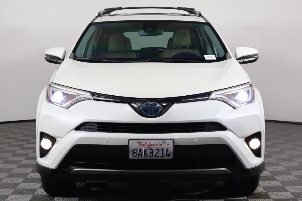 Used 2018 Toyota RAV4 Limited w/ Preferred Accessory Package AWD/4WD image 2