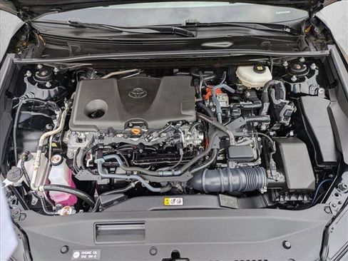 Used 2025 Toyota Camry LE image 27
