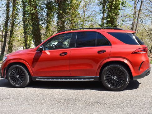 Used 2022 Mercedes-Benz GLE 350 w/ AMG Line Exterior image 4