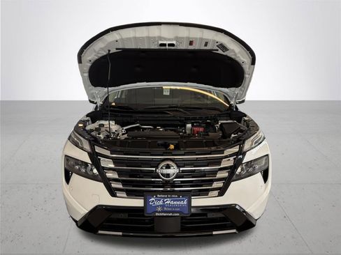 New 2026 Nissan Rogue Platinum image 4