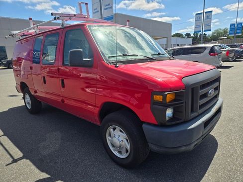 Used 2014 Ford E-350 and Econoline 350 Super Duty RWD image 3