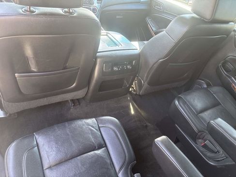 Used 2016 Chevrolet Suburban LTZ image 28