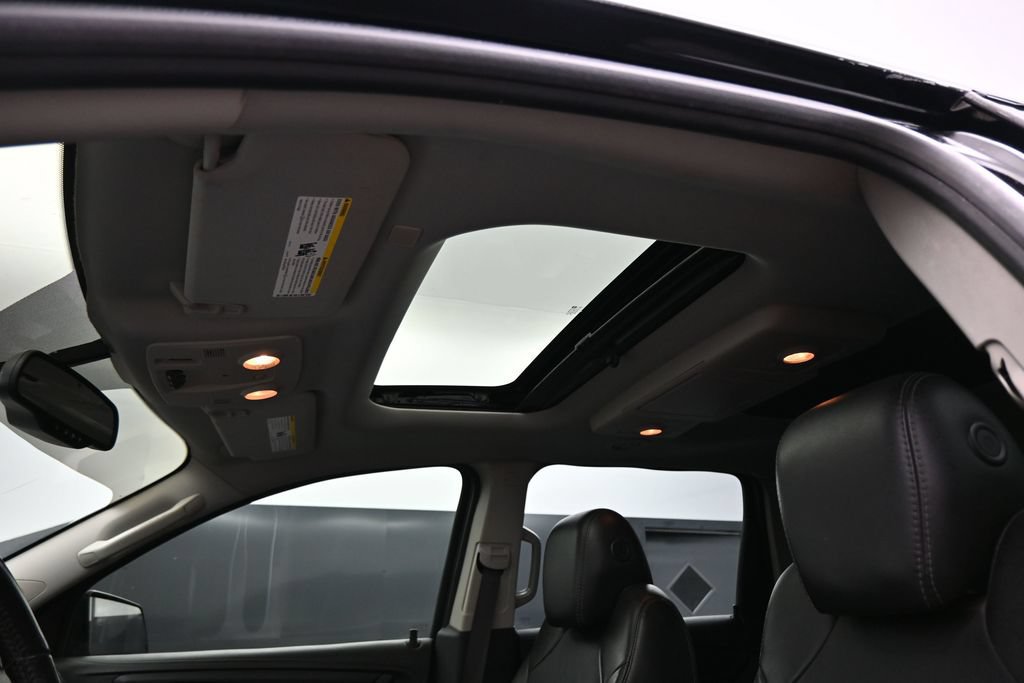 Used 2016 Chevrolet Traverse LT FWD image 13