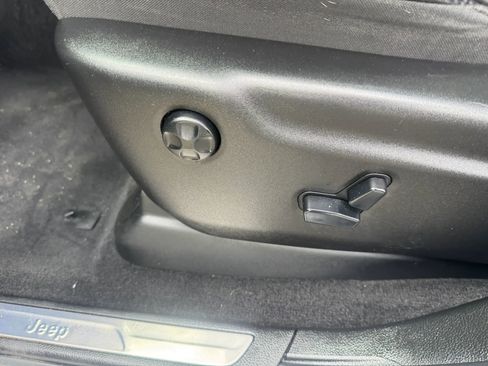 Used 2014 Jeep Grand Cherokee Limited w/ Trailer Tow Group IV image 20