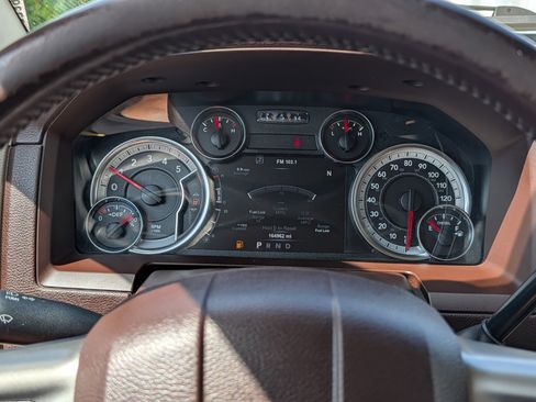 Used 2018 RAM 2500 Laramie image 30