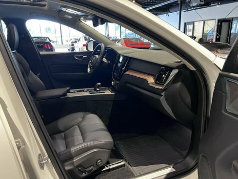 Used 2024 Volvo XC60 B5 Plus w/ Protection Package Premier AWD/4WD image 26