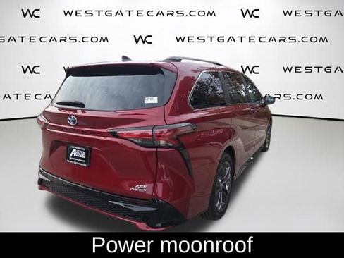 Used 2023 Toyota Sienna XSE w/ XSE Plus Package image 14