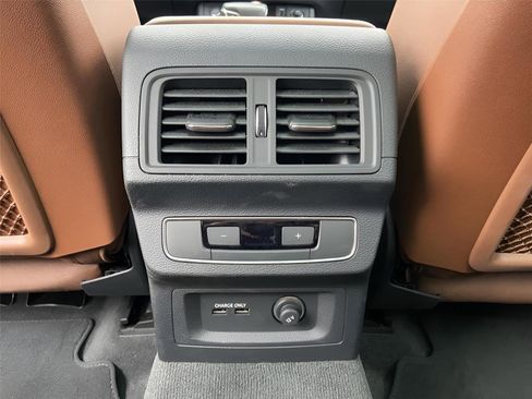 Used 2025 Audi Q5 2.0T Premium image 18