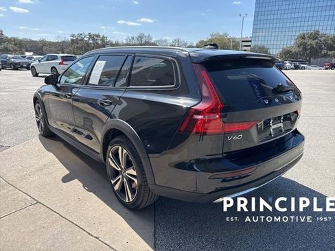 Certified 2025 Volvo V60 B5 Cross Country Plus image 6