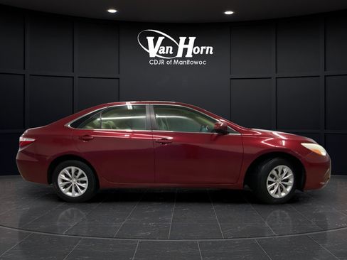 Used 2016 Toyota Camry LE FWD image 8