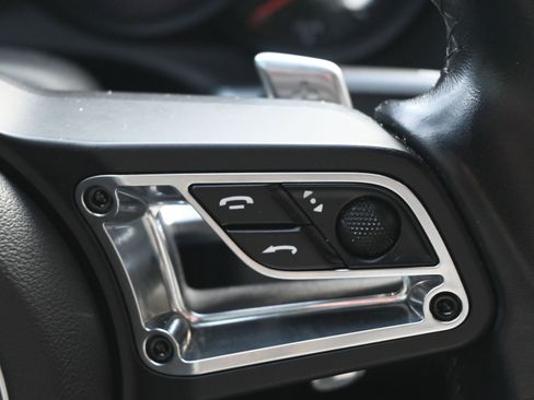 Certified 2018 Porsche 911 Carrera 4S image 40