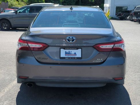 Used 2018 Toyota Camry XLE w/ Audio Package FWD image 7