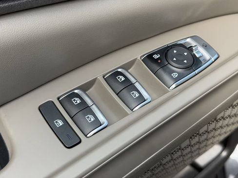New 2027 Kia Carnival EX FWD image 22