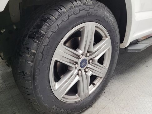 Used 2018 Ford F150 XLT w/ Equipment Group 302A Luxury AWD/4WD image 31
