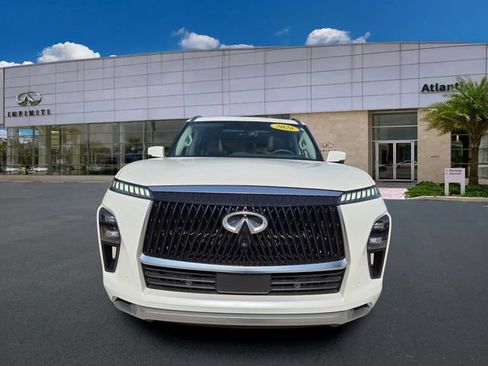 Certified 2026 INFINITI QX80 Luxe w/ Cargo Package AWD/4WD image 3